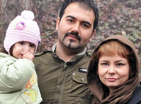 Soheil Arabi mit seiner Ehefrau  Nastaran Naimi und seiner Tochter