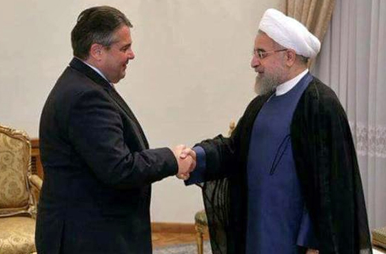 Gute Freunde kann niemand trennen: Sigmar Gabriel (links) und Hassan Rouhani, Teheran, 20. Juli 2015