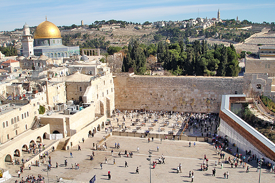 Der Tempelberg mit dem Felsendom und der Westmauer in Jerusalem. © Wiki Commons