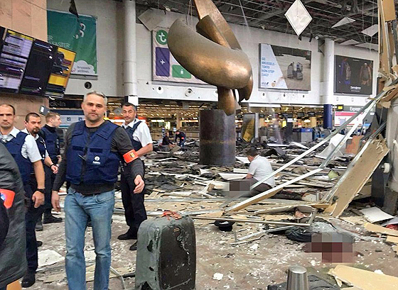 Ein Flughafengebäude in Brüssel nach den terroristischen Anschlägen, 22. März 2016