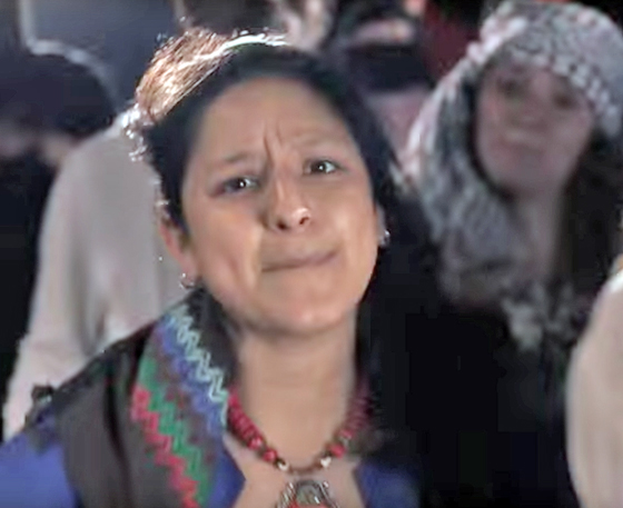 Eleonora Roldán Mendívil in einem antiisraelischen Video der Rapper Thawra und Kaveh (YouTube-Screenshot)