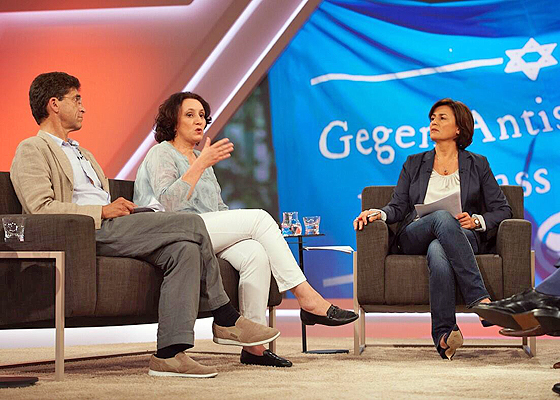 Rolf Verleger, Gemma Pörzgen und Sandra Maischberger in der Talksendung »Maischberger«, 21. Juni 2017 (Screenshot)