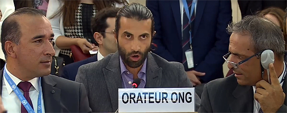 Mosab Hassan Yousef spricht zum Menschenrechtsrat der Vereinten Nationen, Genf, 25. September 2017 (© UN Watch)