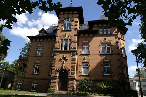 Die Evangelische Akademie in Bad Boll (© Dr. Eugen Lehle mit CC-BY-3.0-Lizenz via Wikimedia Commons)